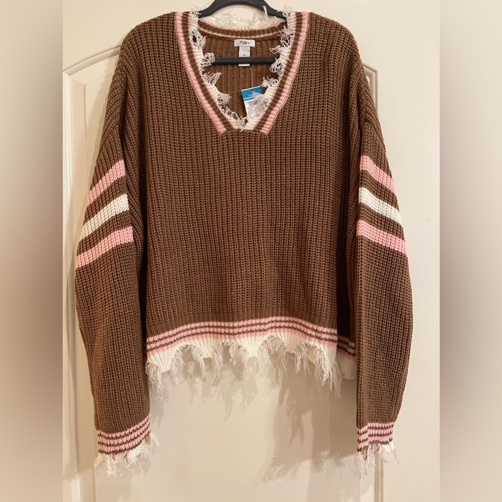 Rue + distressed boxy cropped sweater. Size 2X.